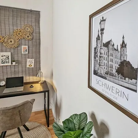 アパート Wohnglueck Direkt Am Pfaffenteich シュヴェリーン